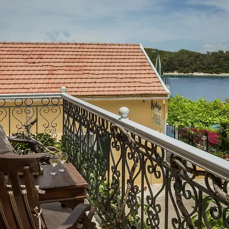 Faros (adults Only) فيسكاردو